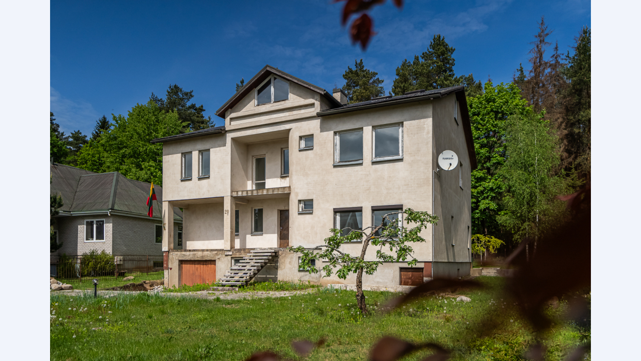 Bajorai 20, Vilnius I - 8