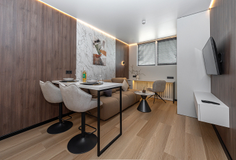 City Hotel, Vilnius III