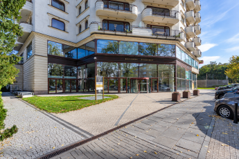 S4, Warsaw